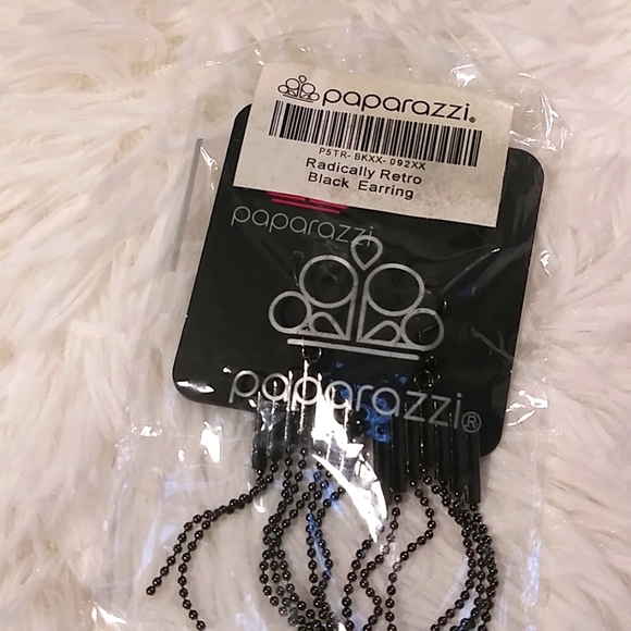 NWT Radically Retro gunmetal black fishhook back earrings - Picture 3 of 6